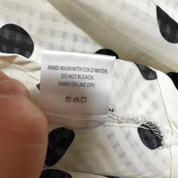 Emory Park Puff Sleeve Tie Front Polka Dot Blouse in White and Black Size S - Picture 14 of 14